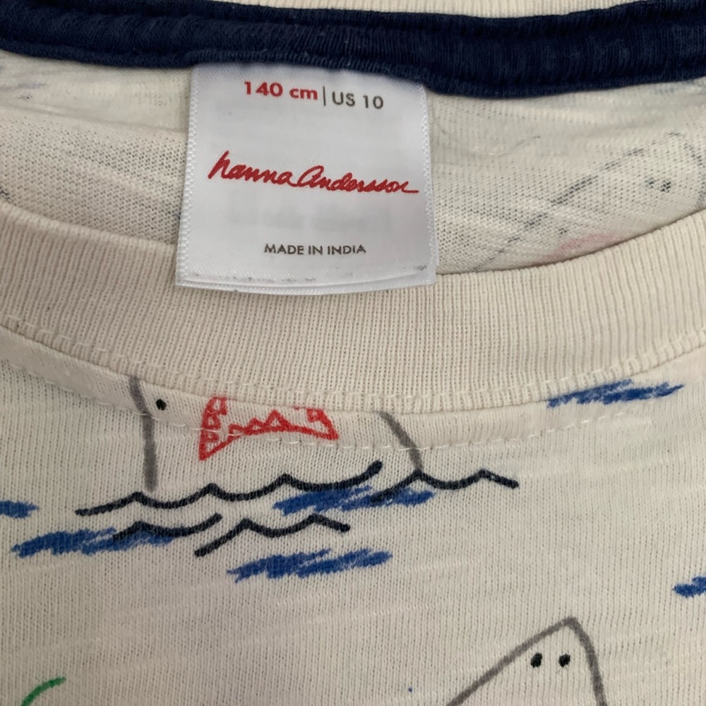 EUC! Hanna Andersson Shark Graphic Tee - Picture 4 of 4